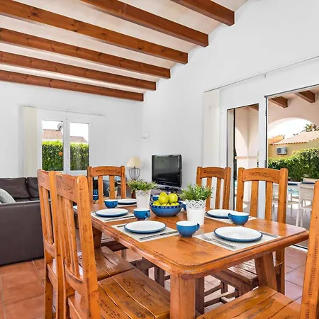 Maria Bosch By Villa *